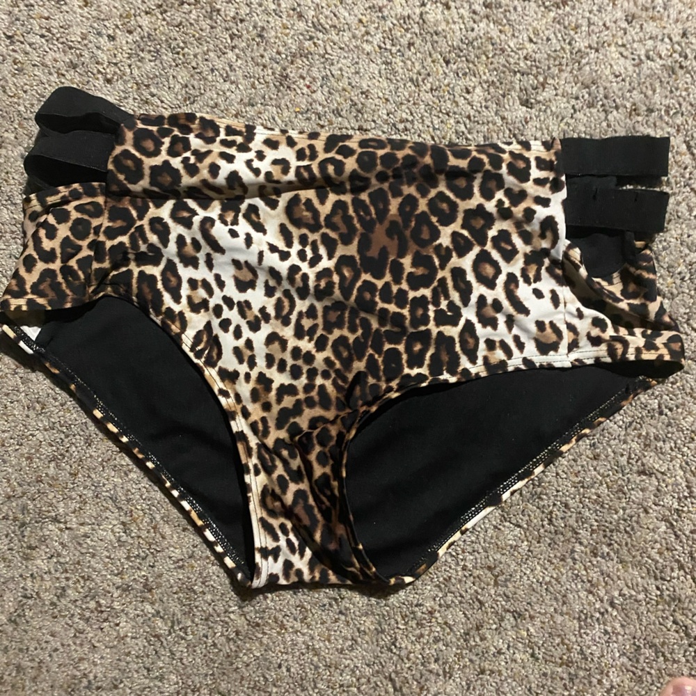 Cheetah bikini bottoms size 1x